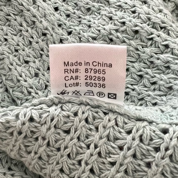 Elan Cold Shoulder Boho Style Sweater - Picture 7 of 7